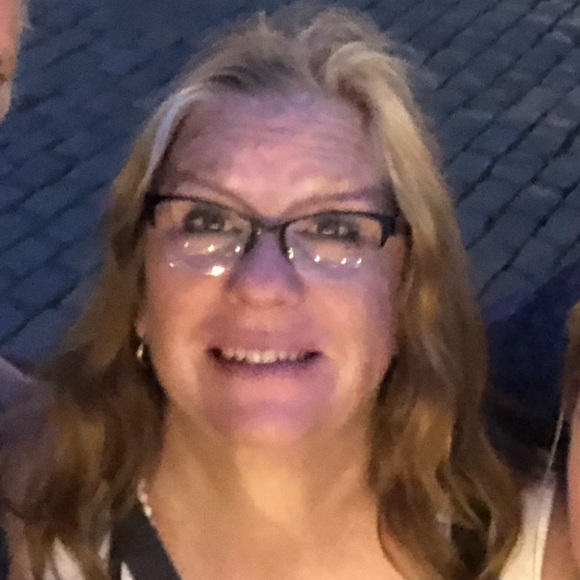 Meet your Posher, Donnanne - Picture 1 of 2